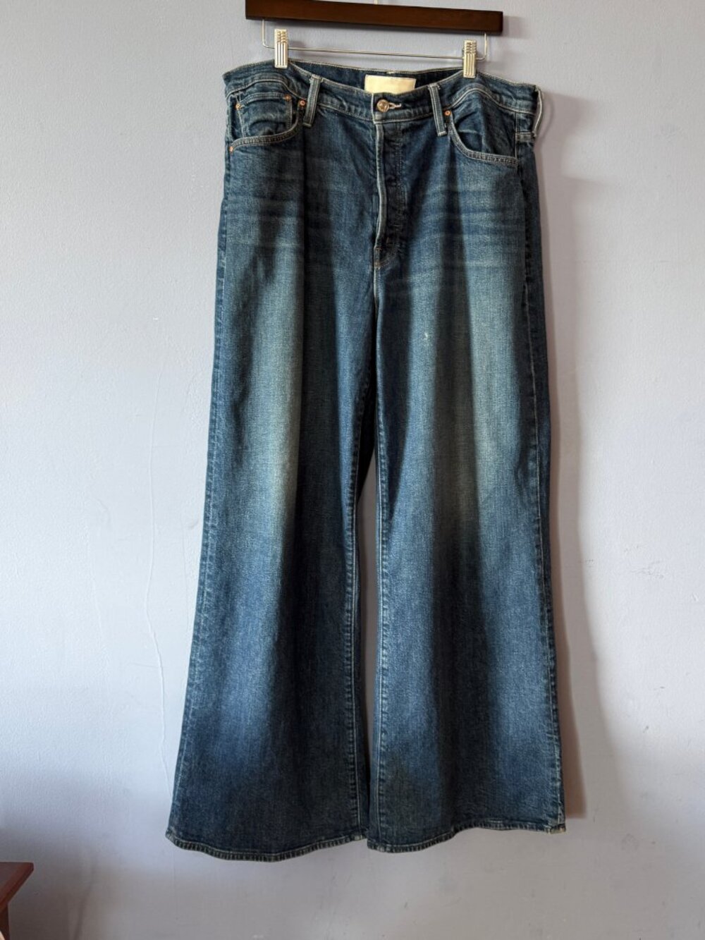 MOTHER Ditcher Roller Sneak Wide Leg Jeans Cannonball Sz 34 Fits 35